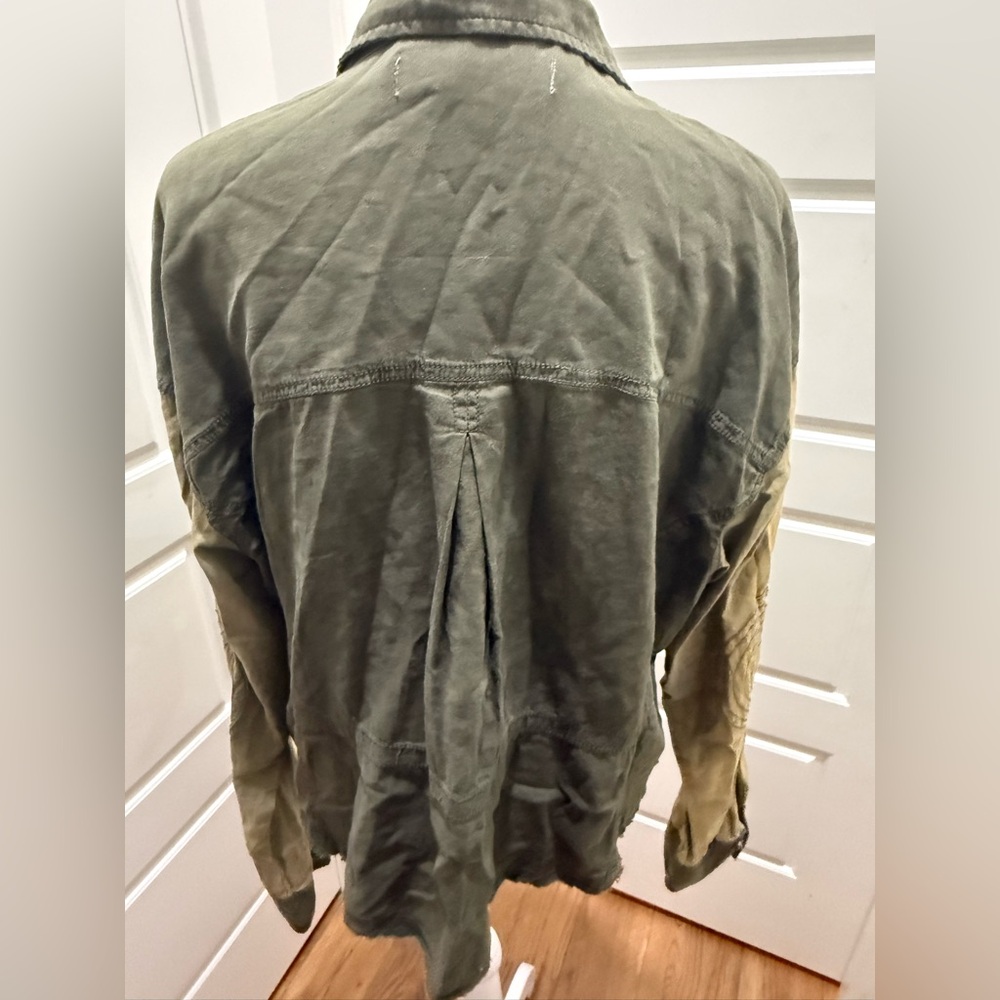 We the Free. Day Drifter Utility Shirt. Vintage Faded Green. Line Blend Small. - Picture 6 of 16